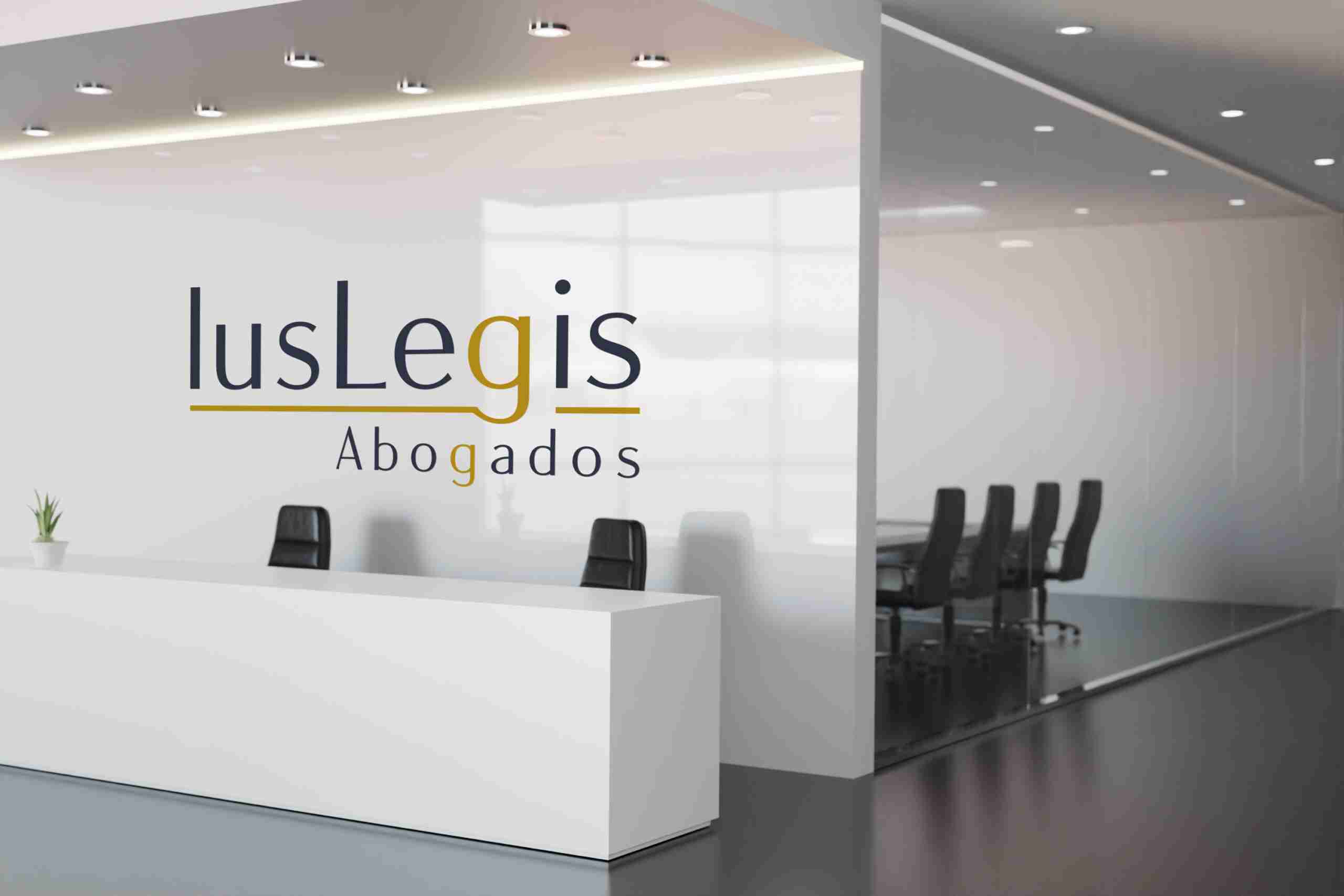 IusLegis Mockup Entrada Bufuete Abogados II Version scaled